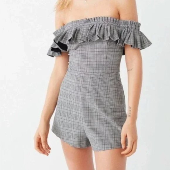 Urban Outfitters Off The Shoulder Printed Romper US 2 - Picture 3 of 11